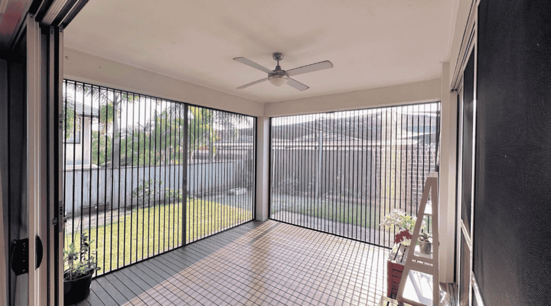 lockable fly screen